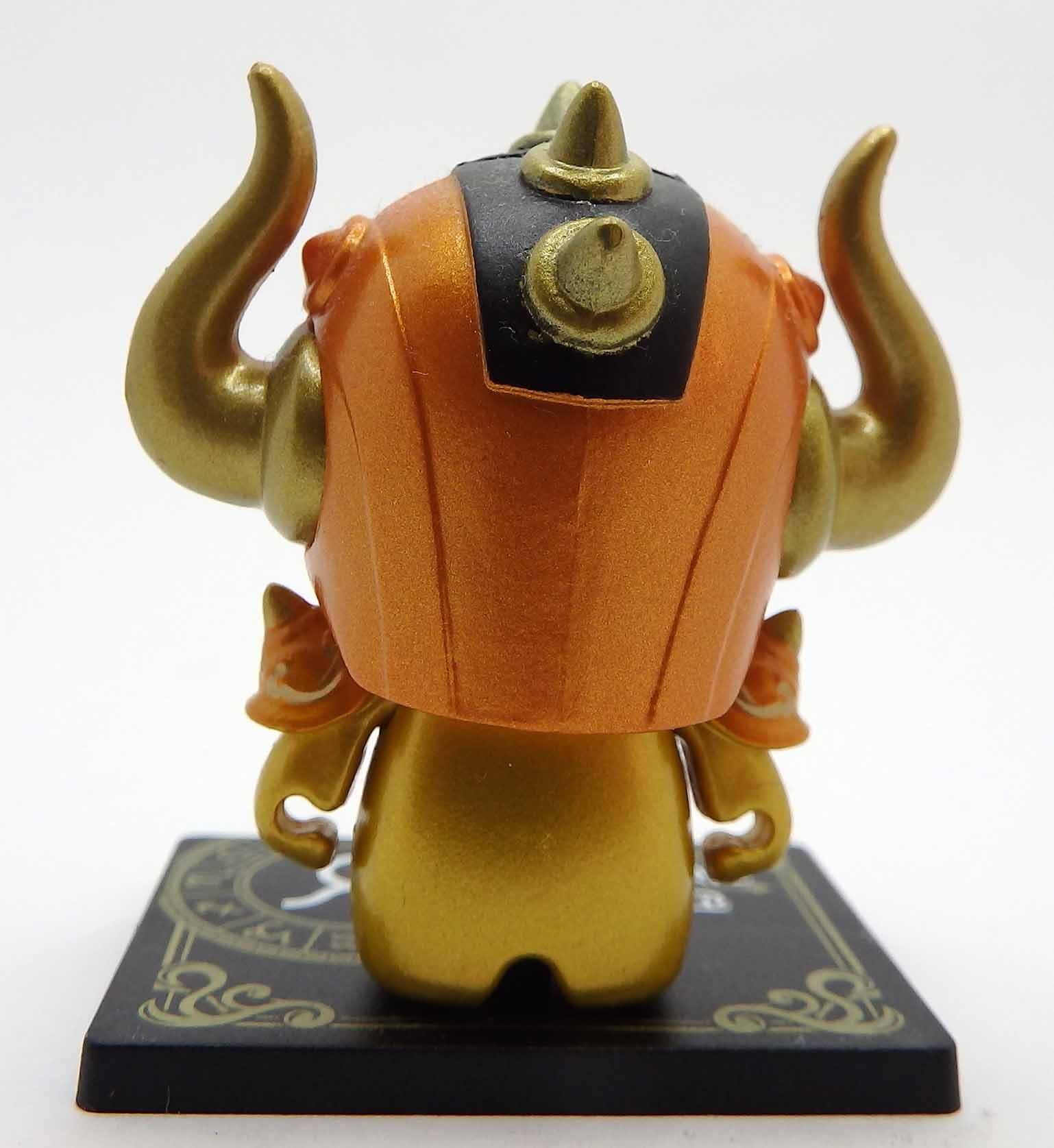 Petite figurine saint seiya - Chevalier d'or du taureau Aldébaran – Image 3