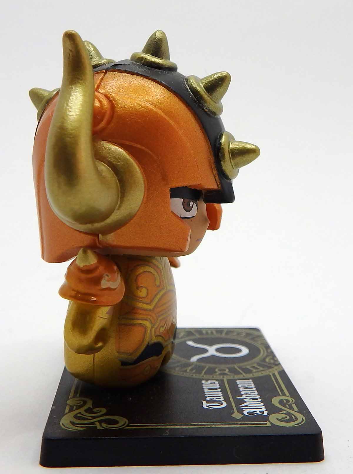 Petite figurine saint seiya - Chevalier d'or du taureau Aldébaran – Image 4