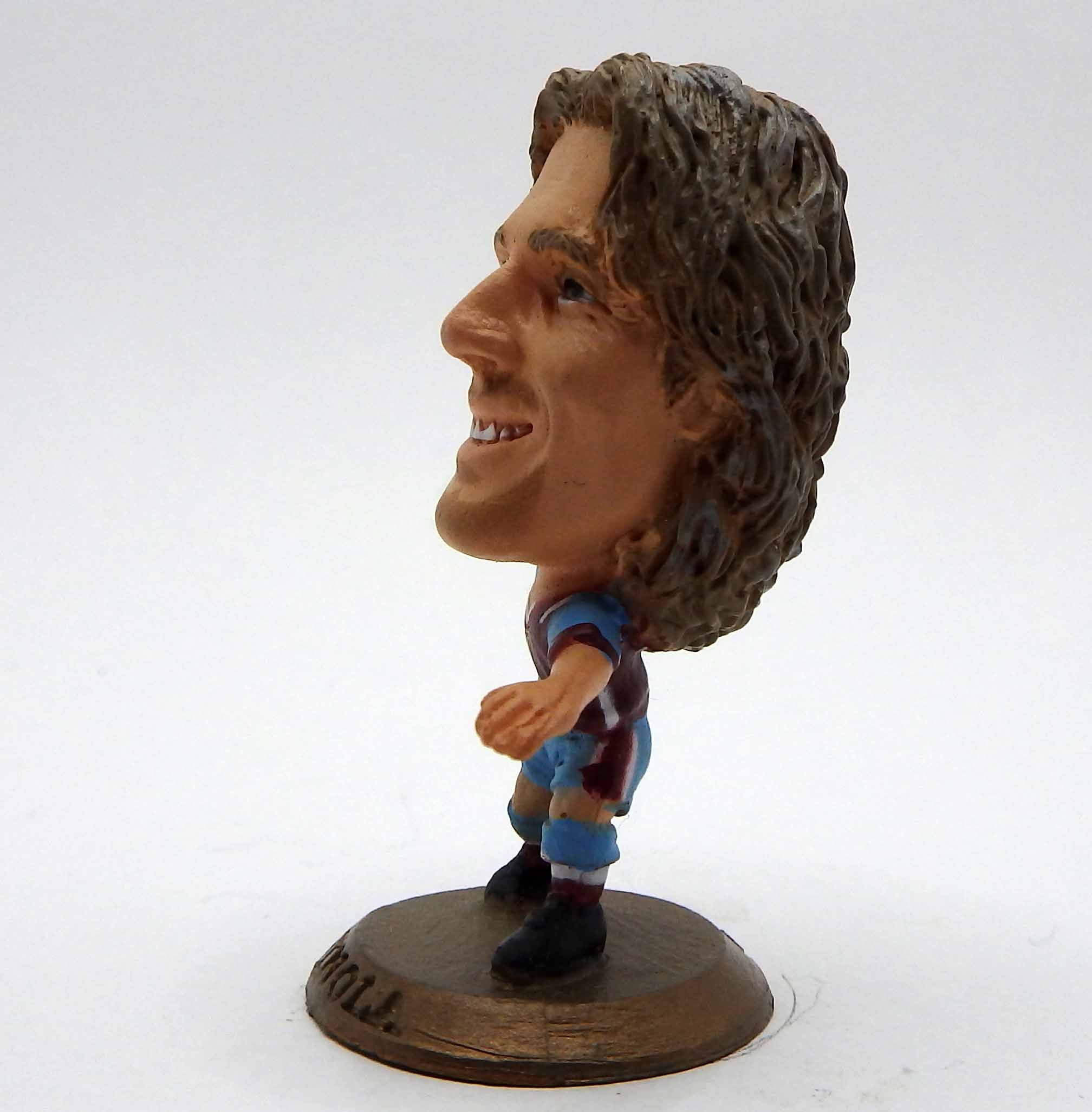 Figurine football Corinthian - Ginola (Aston Villa) MC222 First Edition 1 of 2500 – Image 2