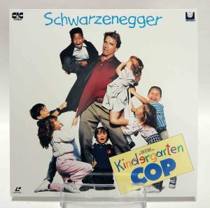 Laserdisc NTSC vost jpn - Un flic à la maternelle